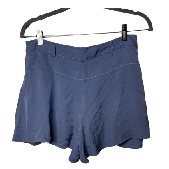Thakoon 100% silk blue pleated shorts sz 4 - Picture 2 of 7